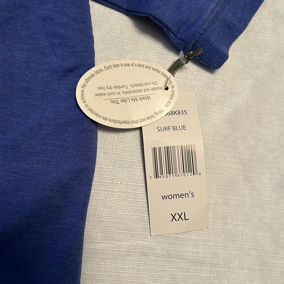 GreenTea Women's Blue Crewneck Sweater - Picture 6 of 7